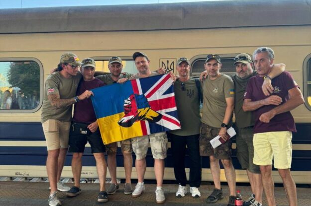 We would like to extend our heartfelt thanks to our incredible new friends – the English volunteers Steve Newman, Ross Newman, Ryan Scott and Matt McDermott.