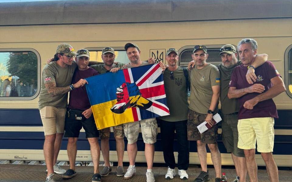 We would like to extend our heartfelt thanks to our incredible new friends – the English volunteers Steve Newman, Ross Newman, Ryan Scott and Matt McDermott.