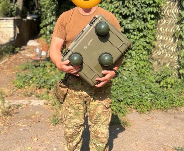 12-та бригада Нацгвардії України (підрозділ «Азов») вже вдруге отримала від партнера нашого благодійного фонду Ігоря Черненко засіб радіоперешкод «Бумбокс» BMX230-5MSD/MS.